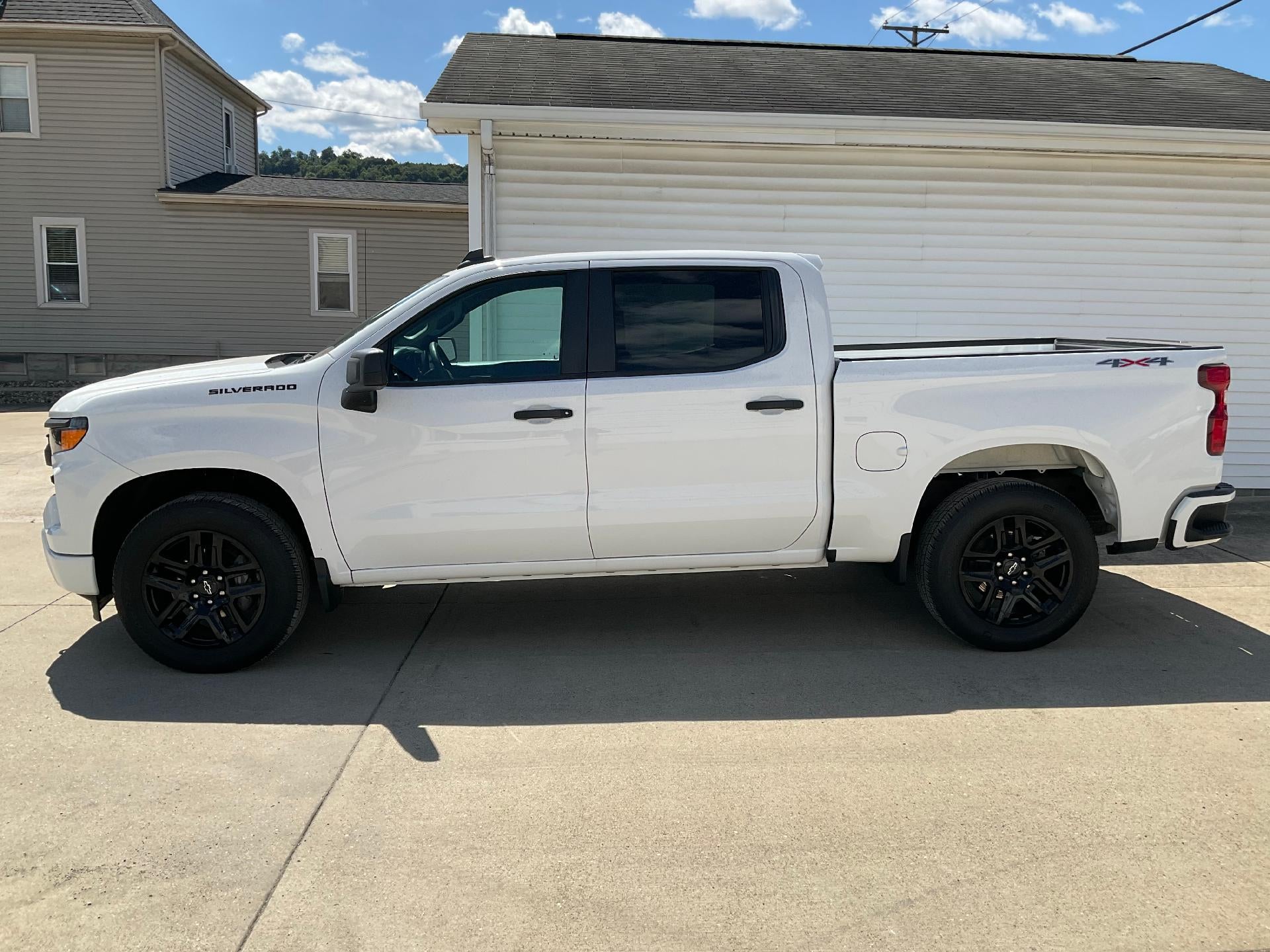 2023 Chevrolet Silverado 1500 Custom