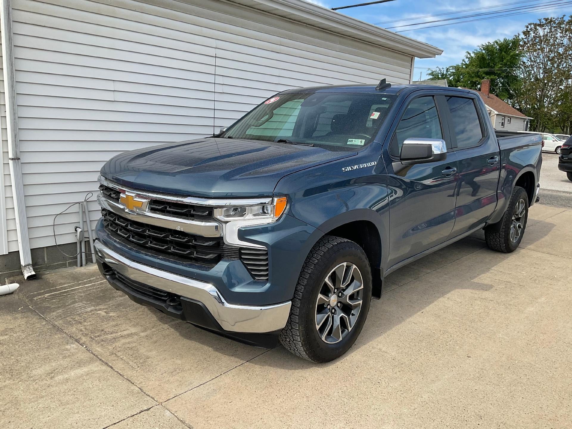 2024 Chevrolet Silverado 1500 LT (2FL)