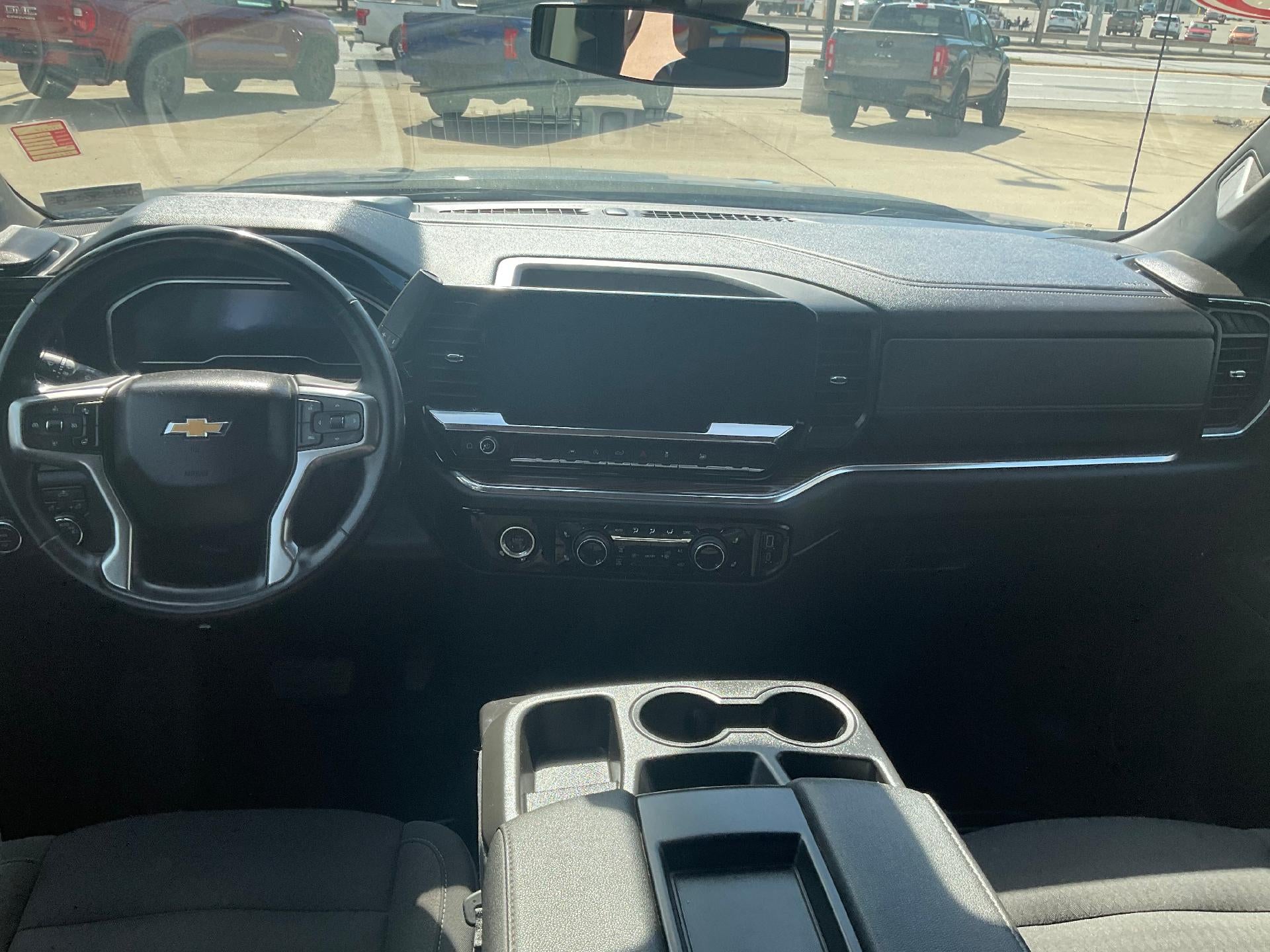 2023 Chevrolet Silverado 1500 LT (2FL)