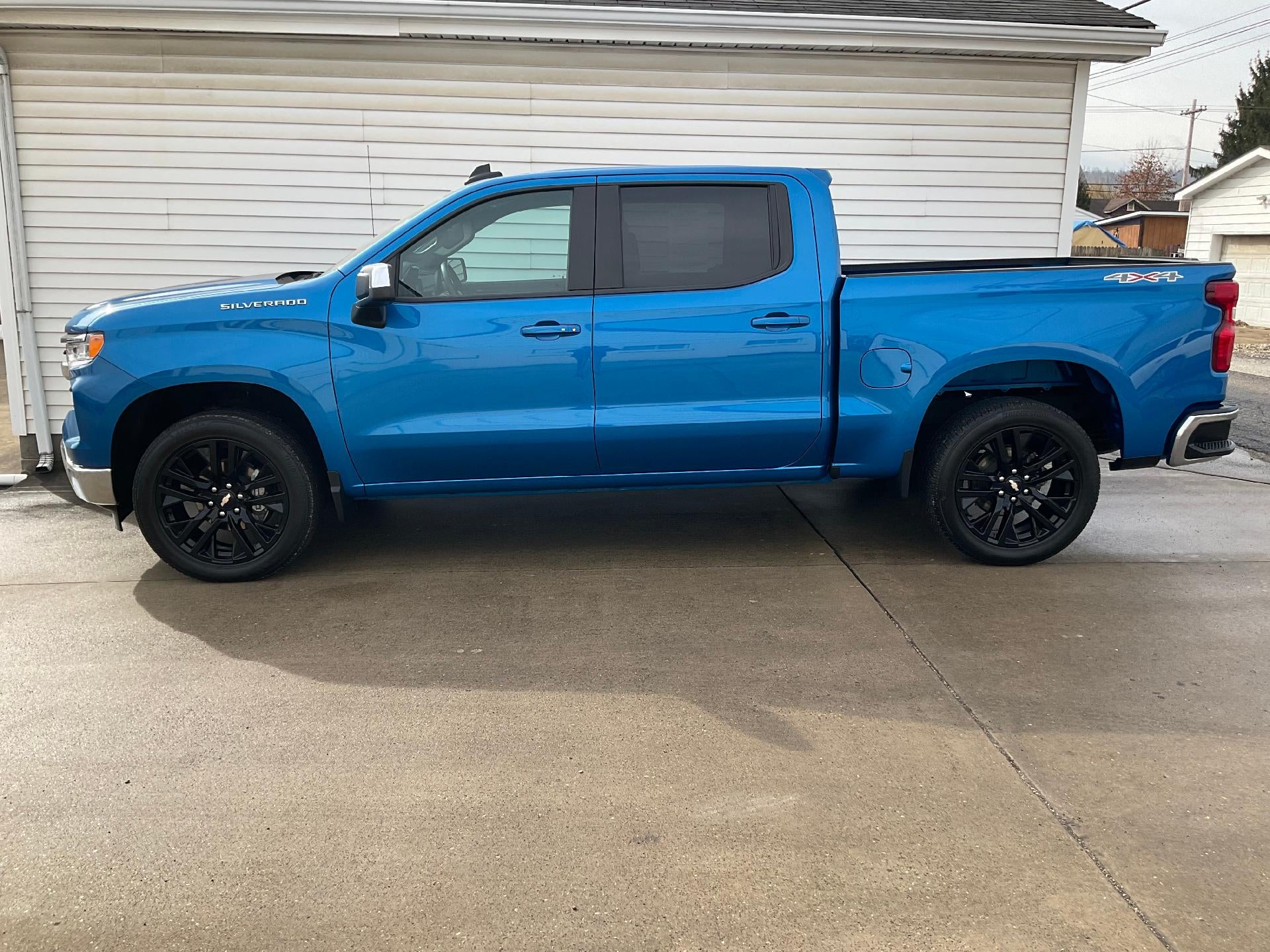2024 Chevrolet Silverado 1500 LT