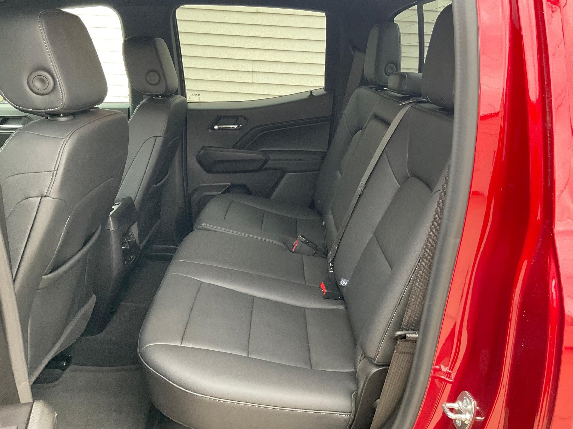 2025 GMC Canyon Elevation