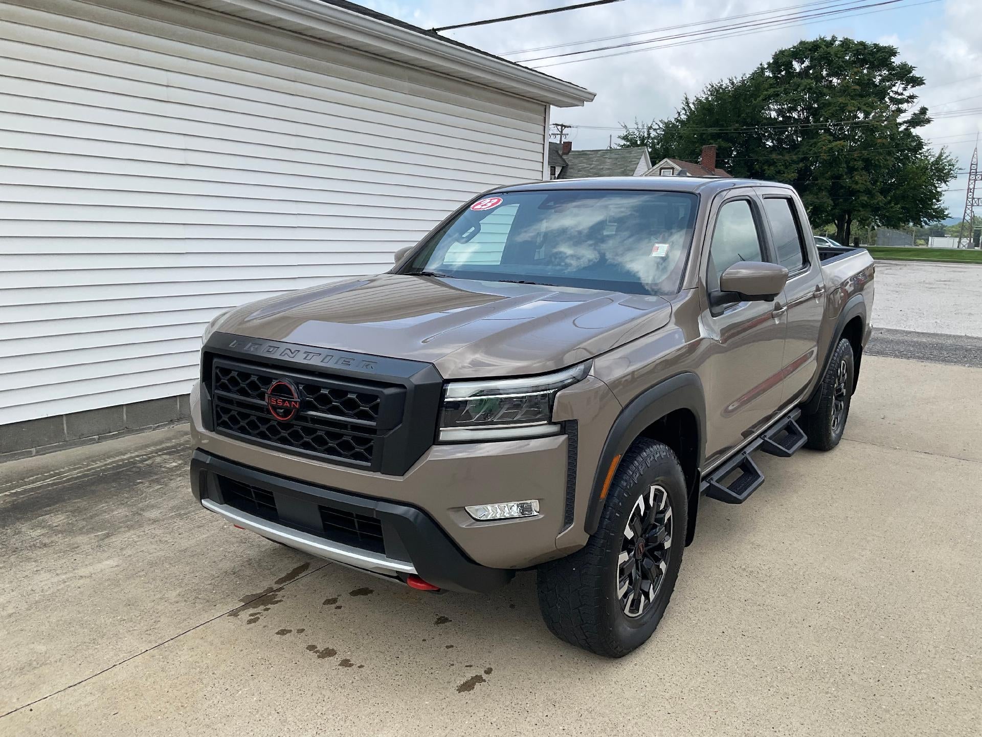 2023 Nissan Frontier Base