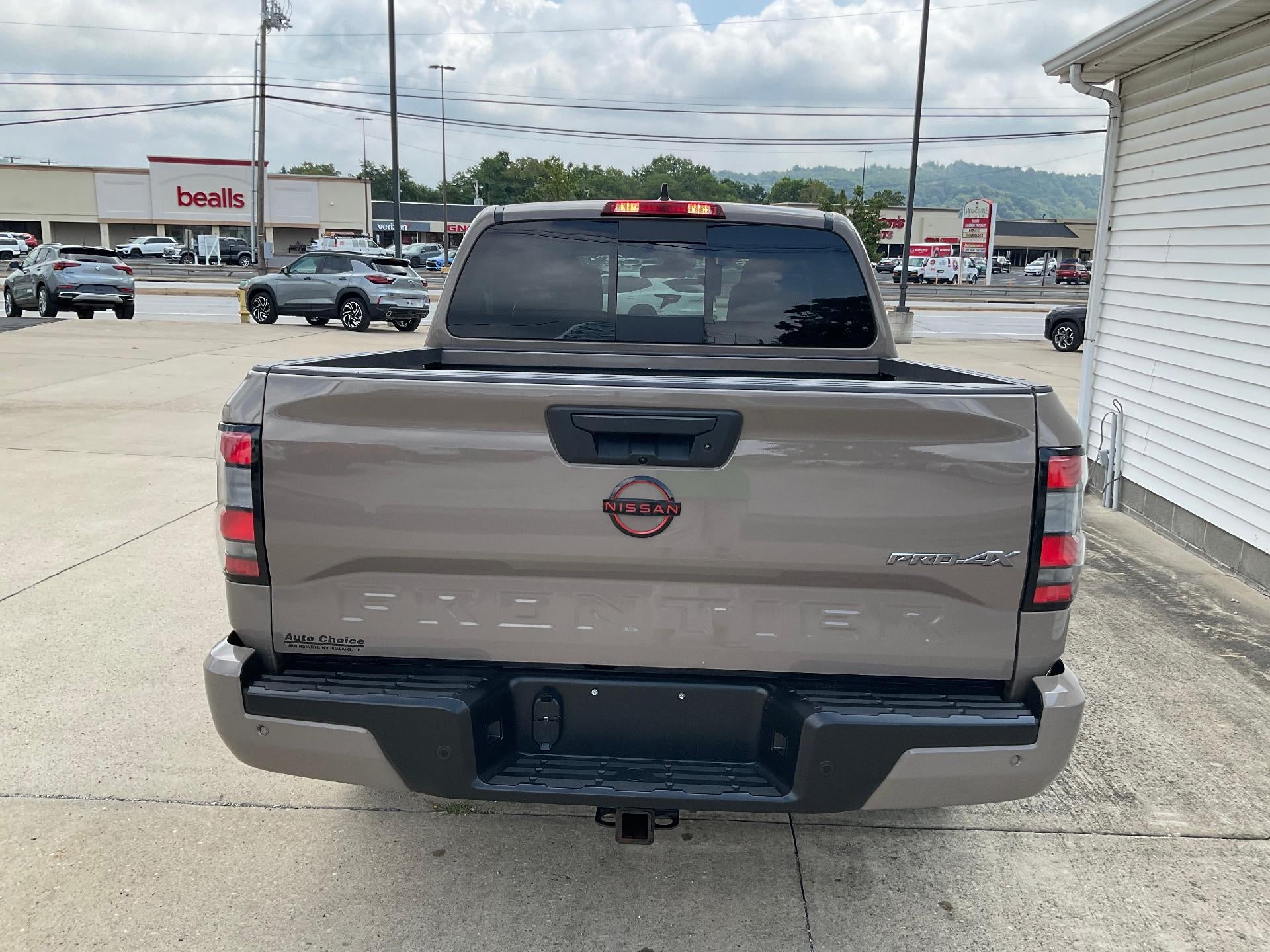 2023 Nissan Frontier Base