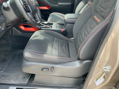 2023 Nissan Frontier Base