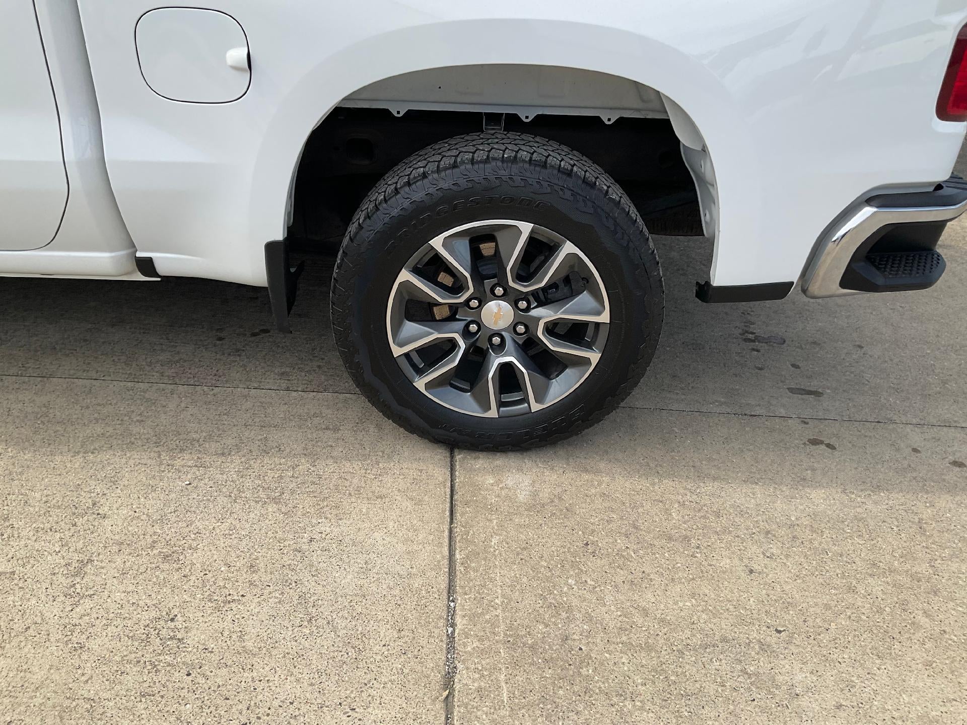 2024 Chevrolet Silverado 1500 LT (2FL)