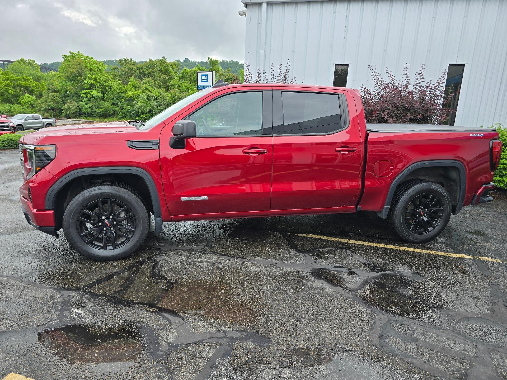 2024 GMC Sierra 1500 Elevation