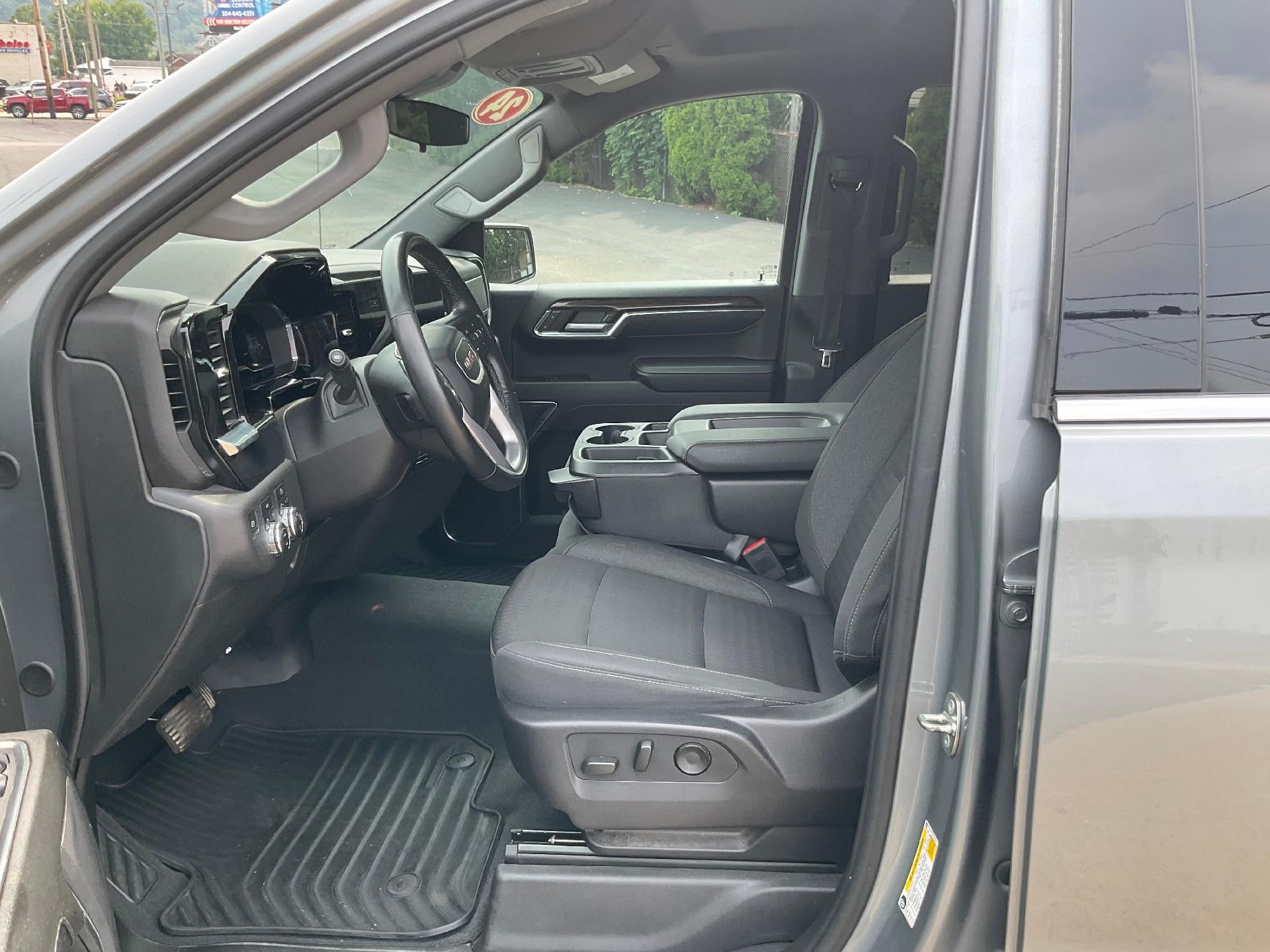 2024 GMC Sierra 1500 SLE