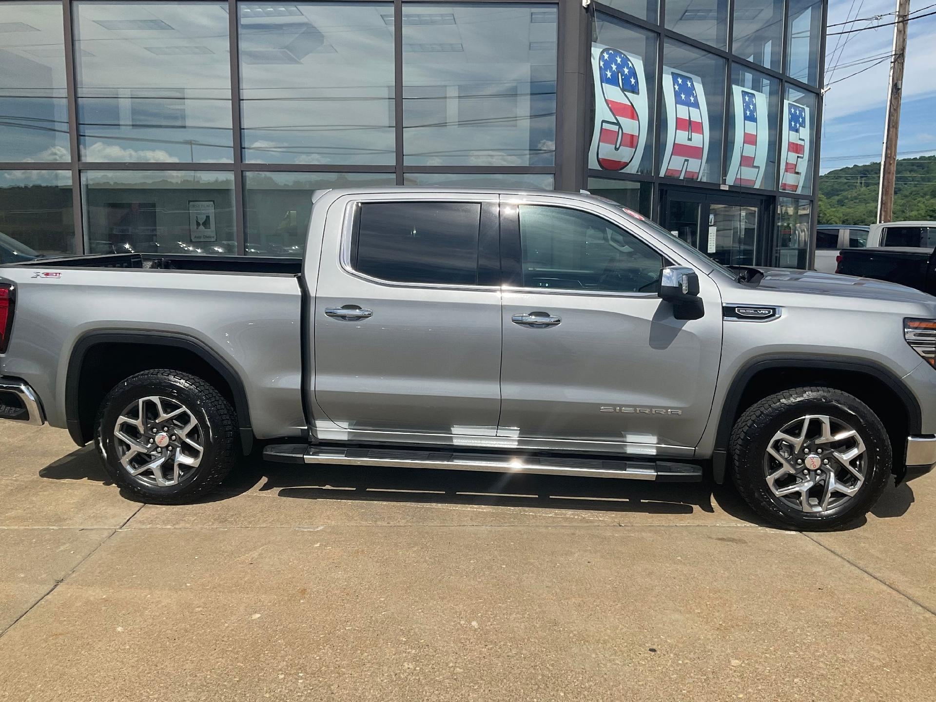 2024 GMC Sierra 1500 SLT