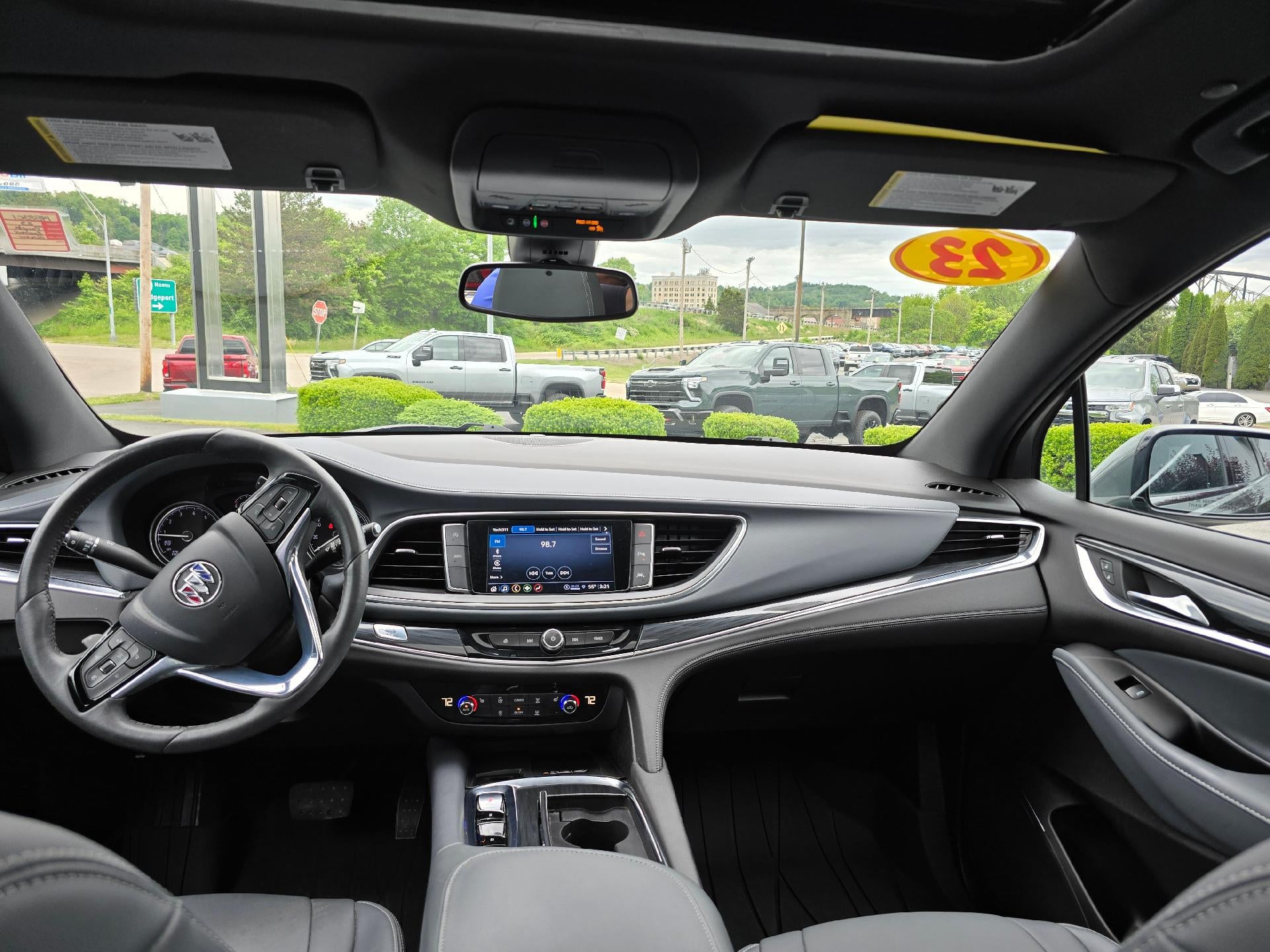 2023 Buick Enclave Essence