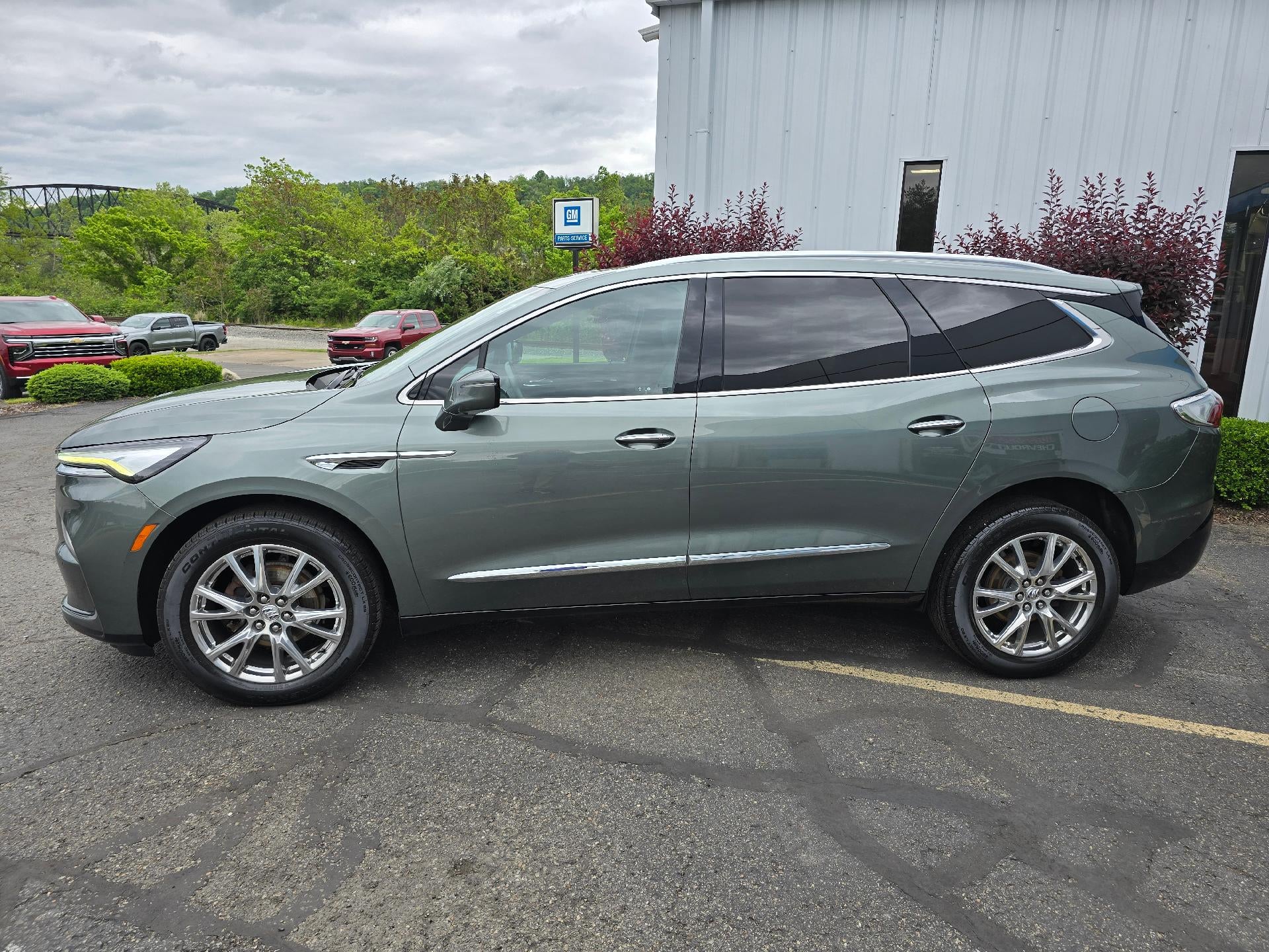 2023 Buick Enclave Essence