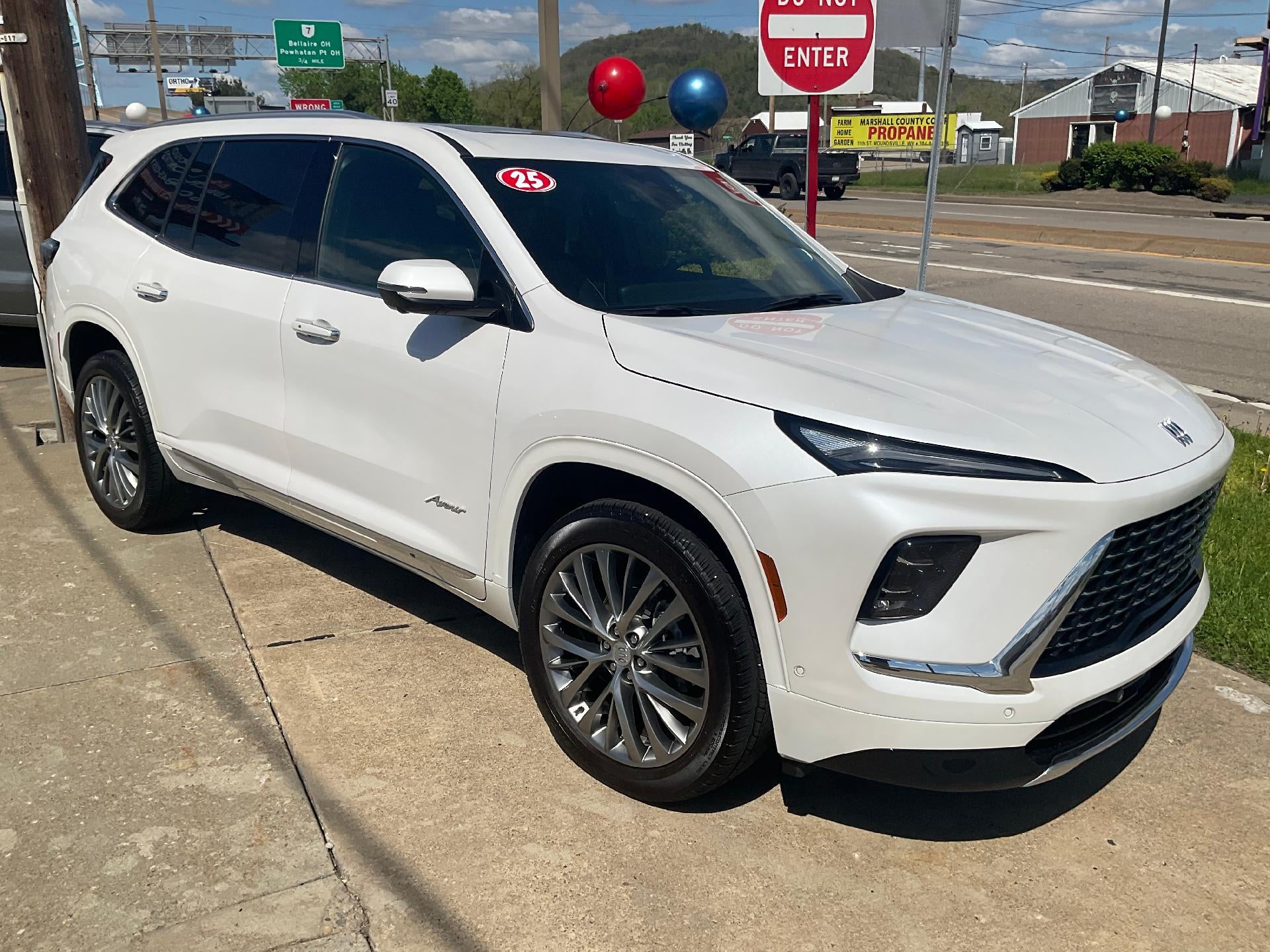 2025 Buick Enclave Avenir