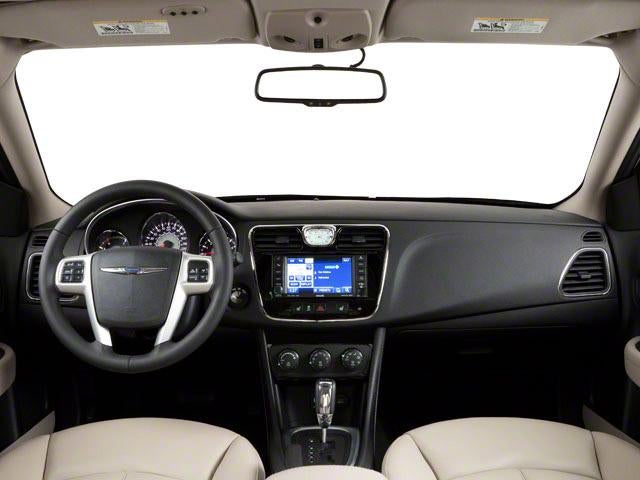 2013 Chrysler 200 4dr Sdn Touring