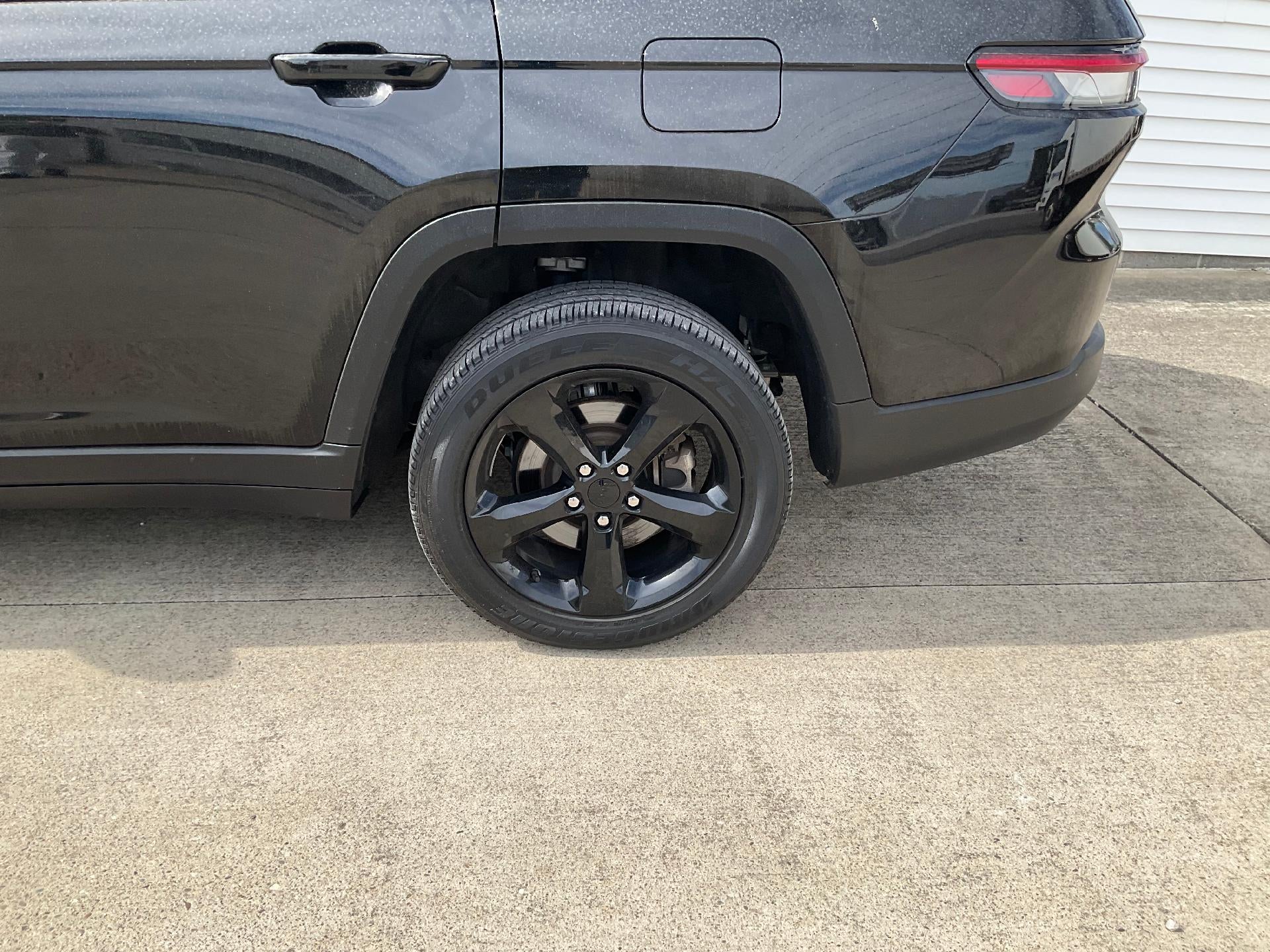 2023 Jeep Grand Cherokee L Laredo 4x4