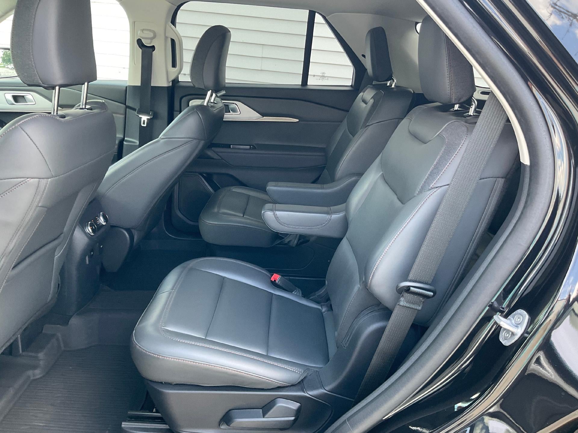 2025 Ford Explorer Active 4WD