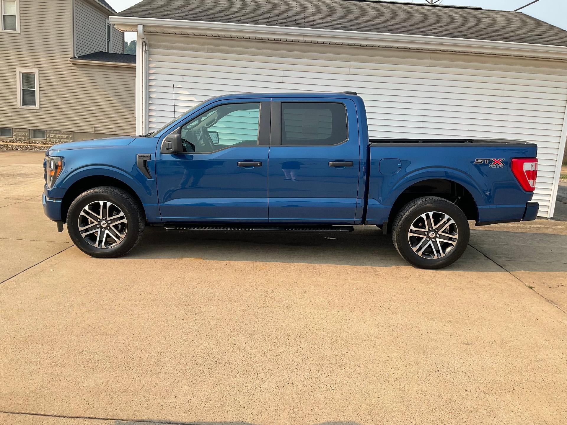 2023 Ford F-150 XL 4WD SuperCrew 5.5' Box