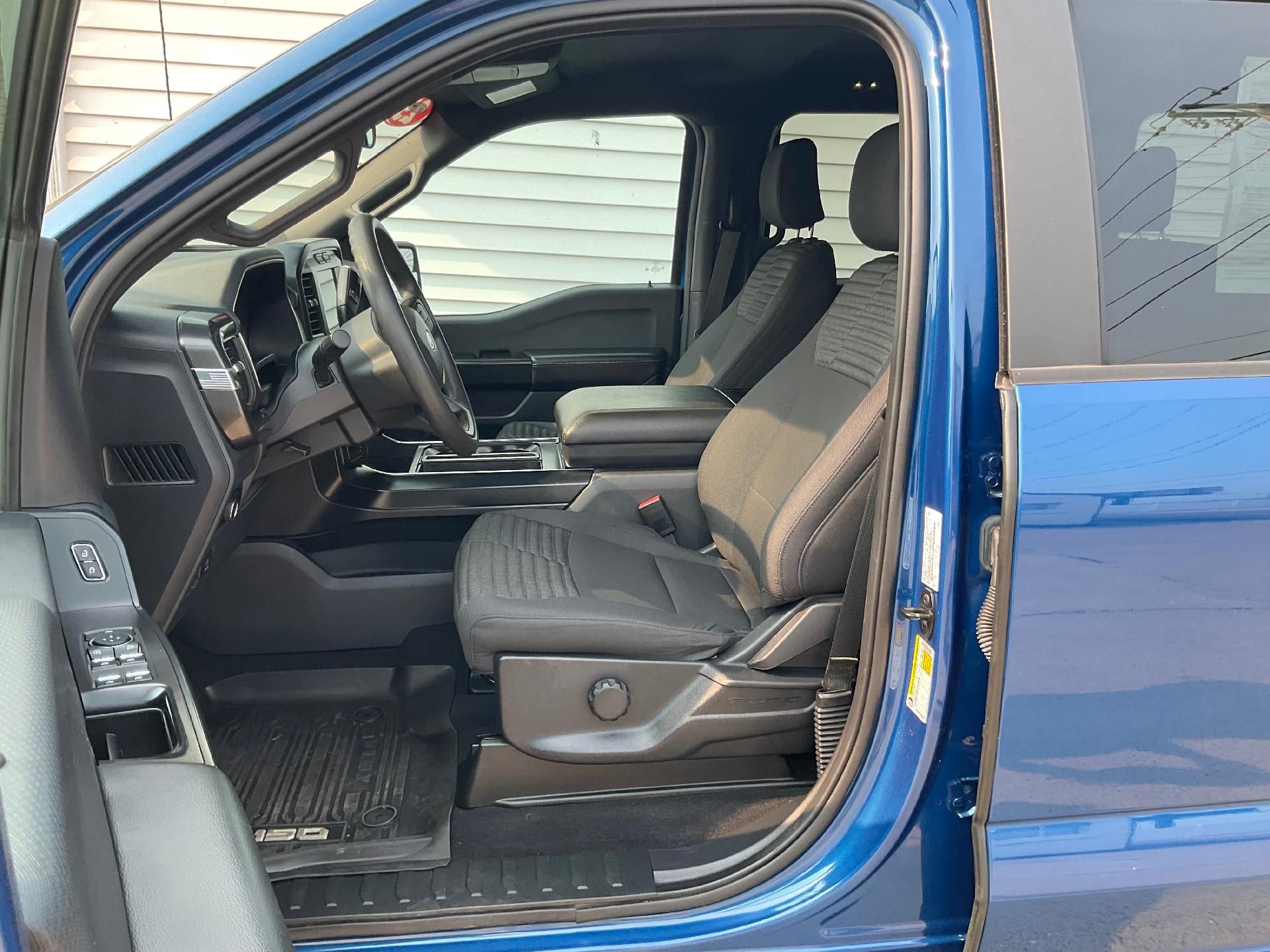 2023 Ford F-150 XL 4WD SuperCrew 5.5' Box