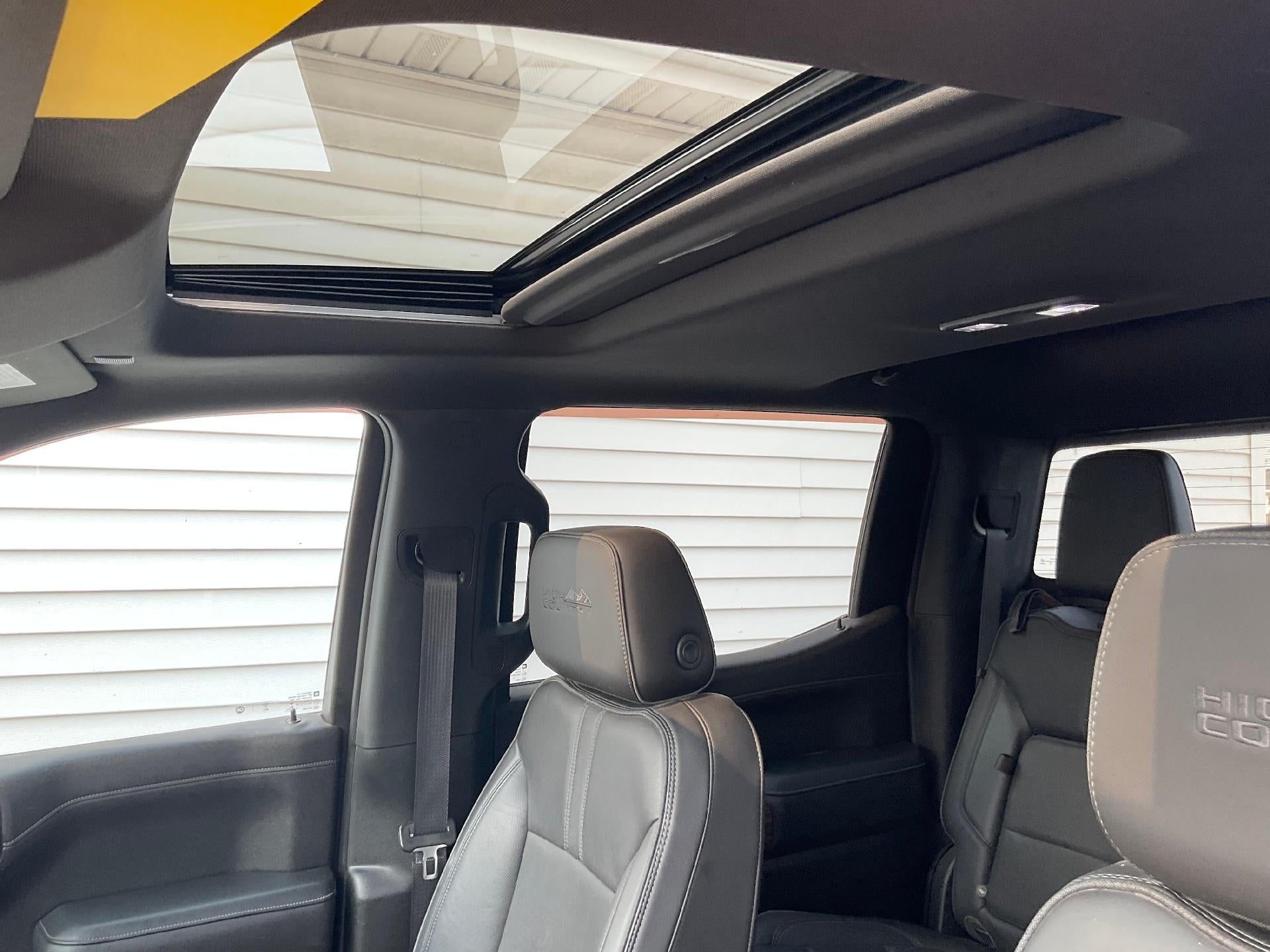 2020 Chevrolet Silverado 1500 Crew Cab Short Box 4-Wheel Drive High Country
