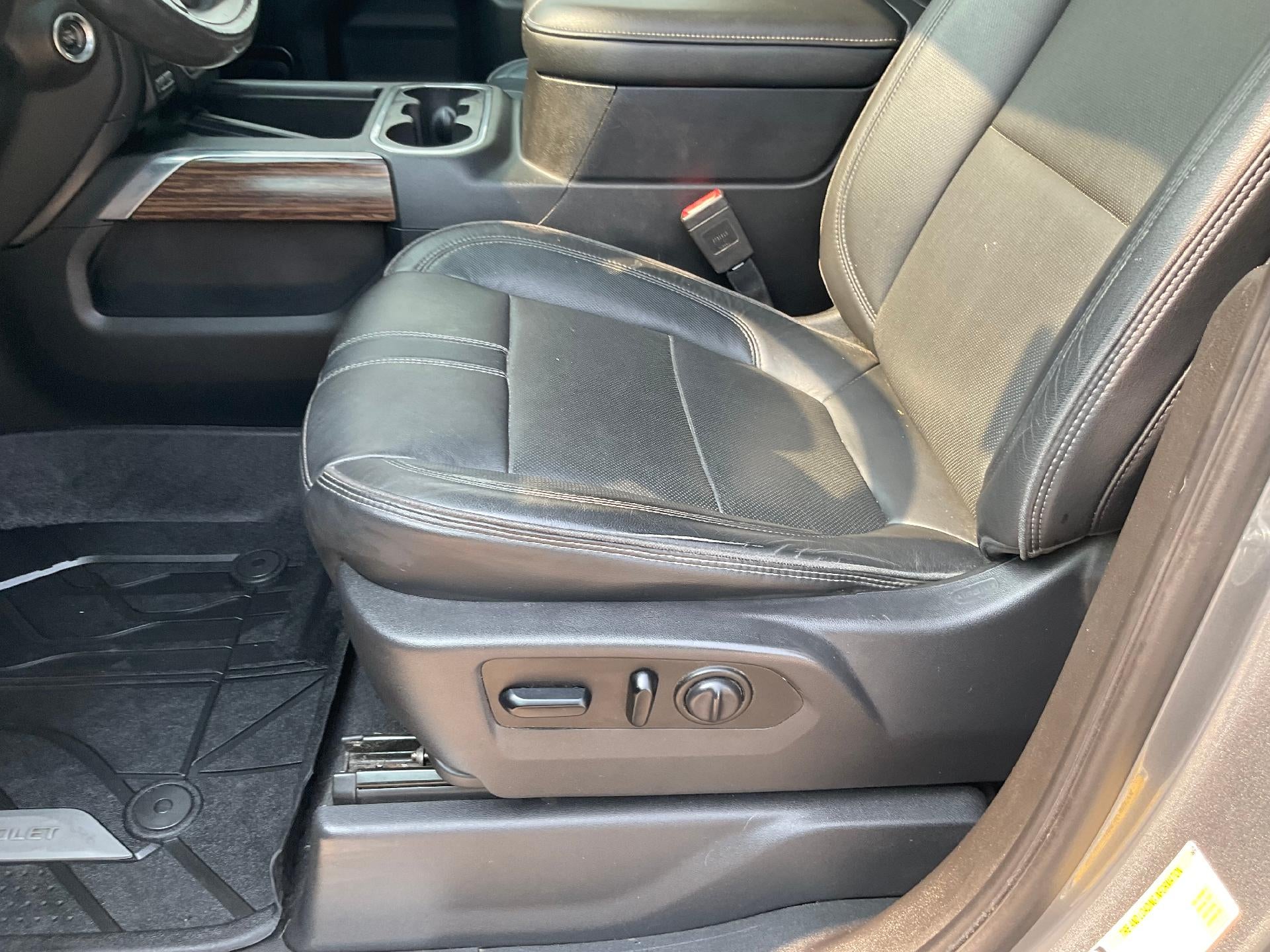 2020 Chevrolet Silverado 1500 Crew Cab Short Box 4-Wheel Drive High Country