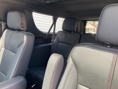 2021 Chevrolet Suburban 4WD RST