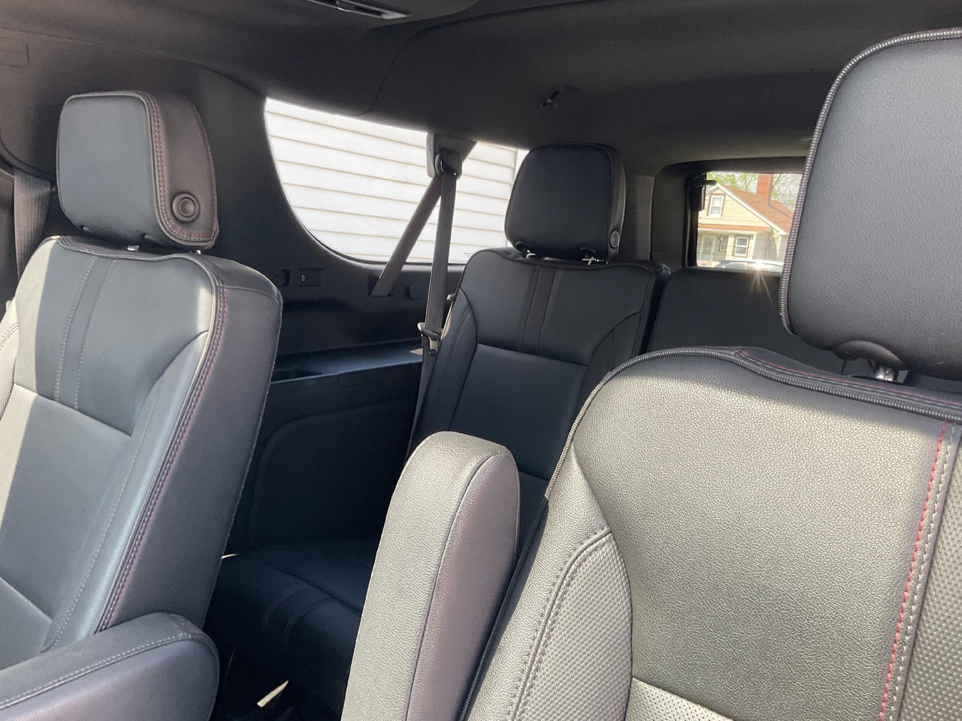 2021 Chevrolet Suburban 4WD RST