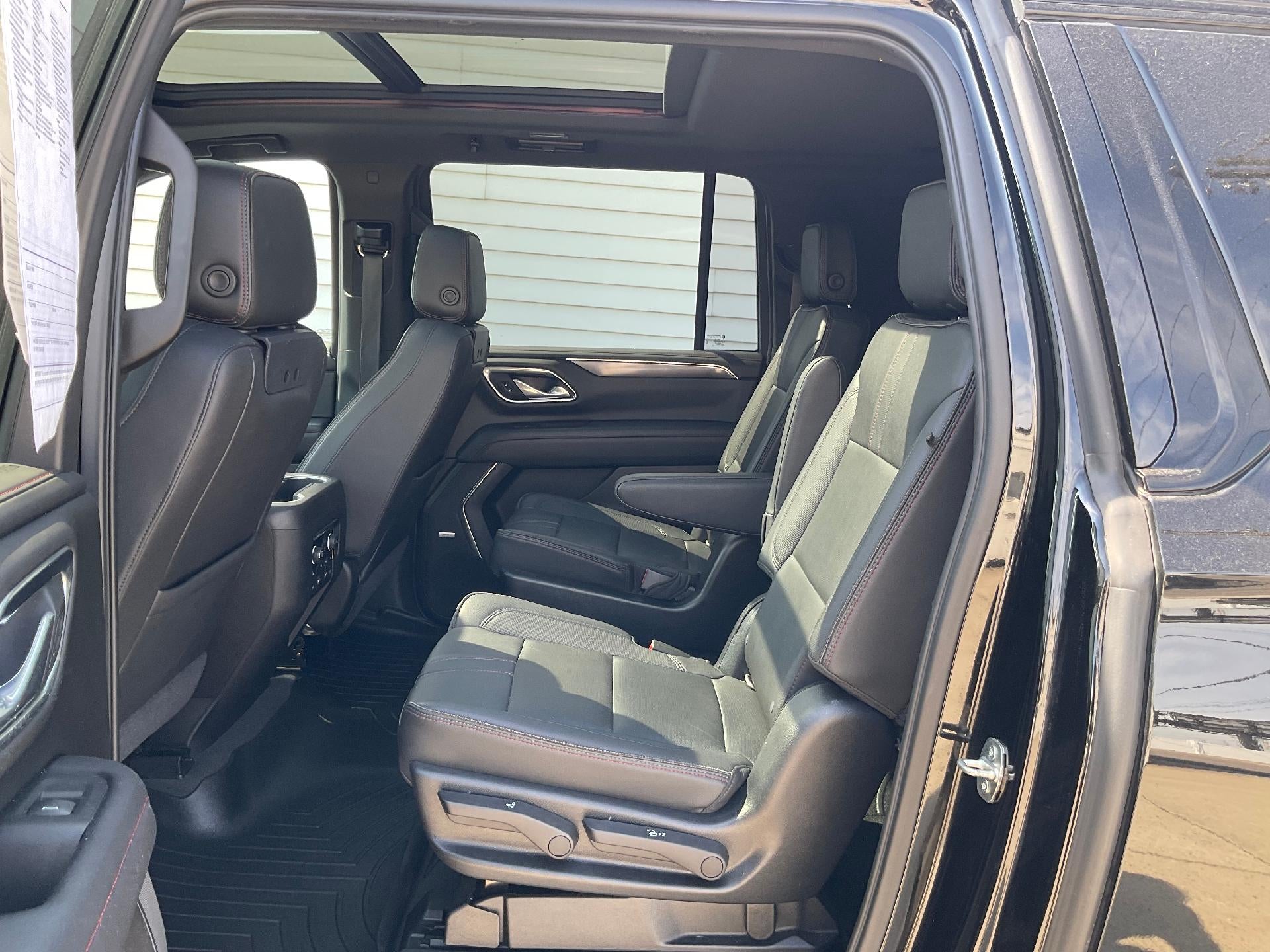 2021 Chevrolet Suburban 4WD RST