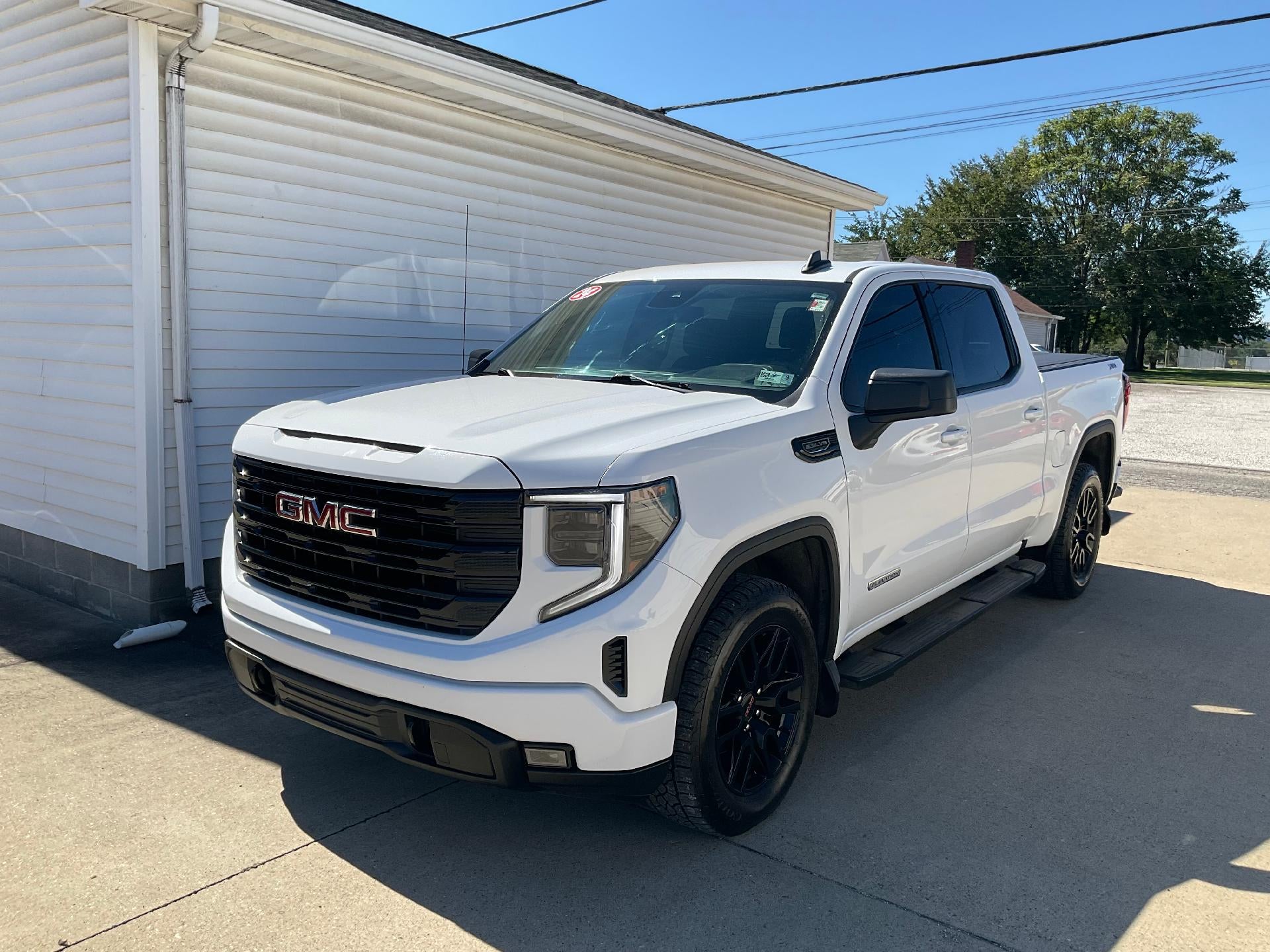 2024 GMC Sierra 1500 Crew Cab Short Box 4-Wheel Drive Elevation 3SB