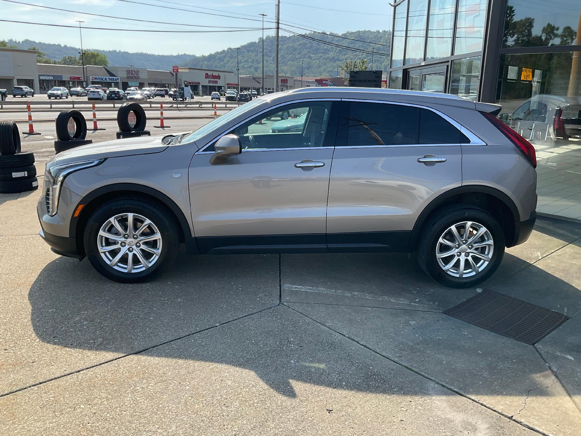 2023 Cadillac XT4 AWD 4dr Luxury