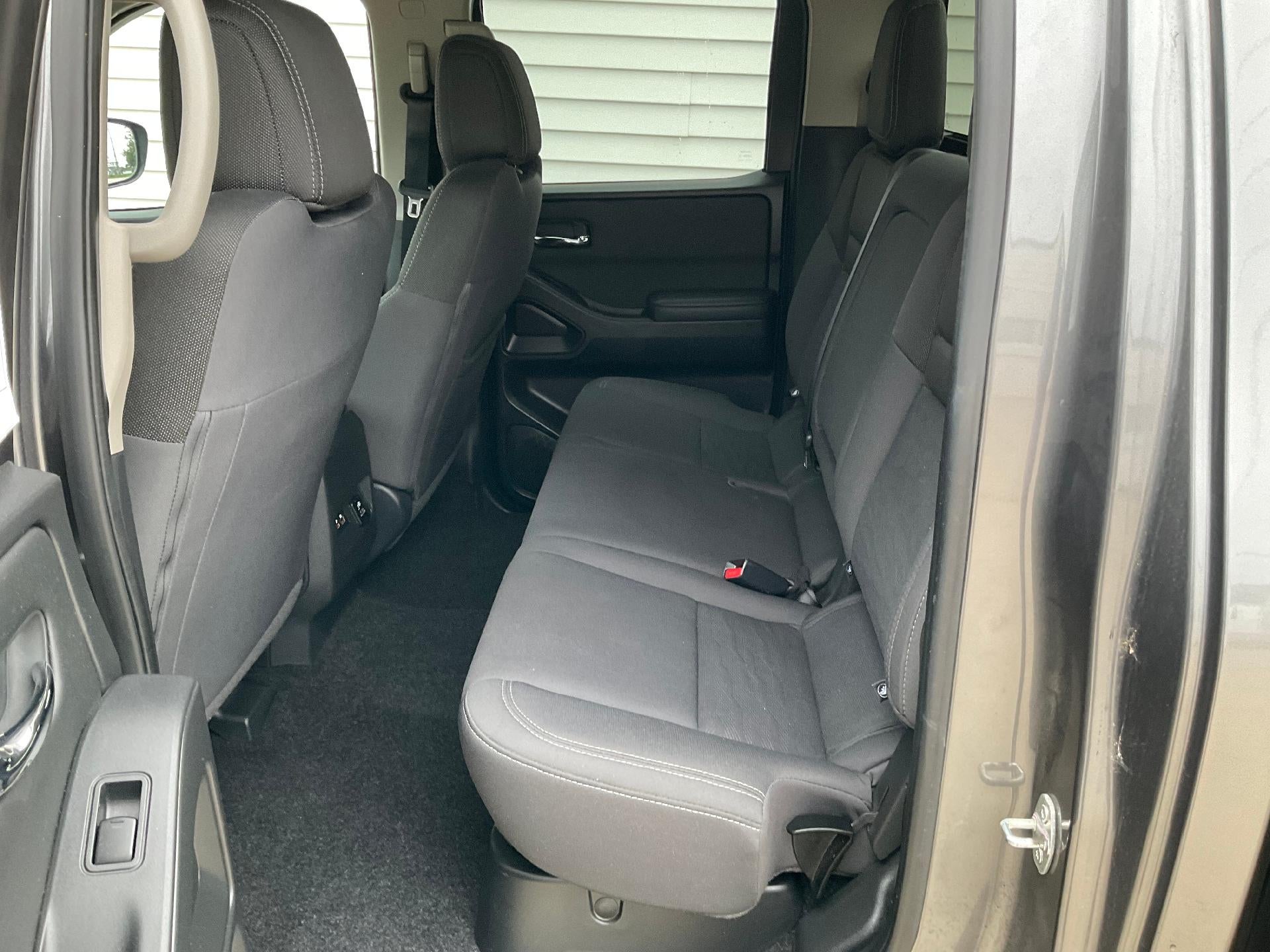 2024 Nissan Frontier Crew Cab 4x4 SV