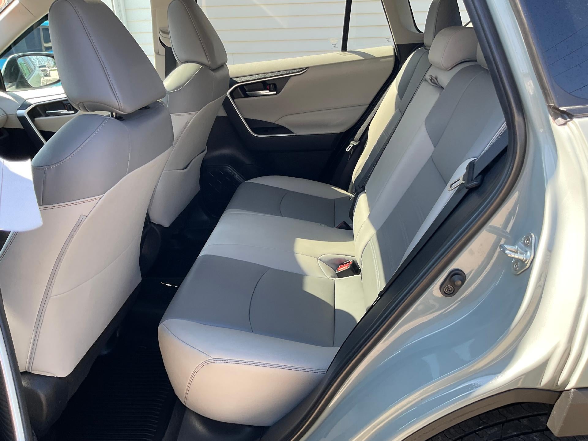 2021 Toyota RAV4 XLE Premium AWD (Natl)