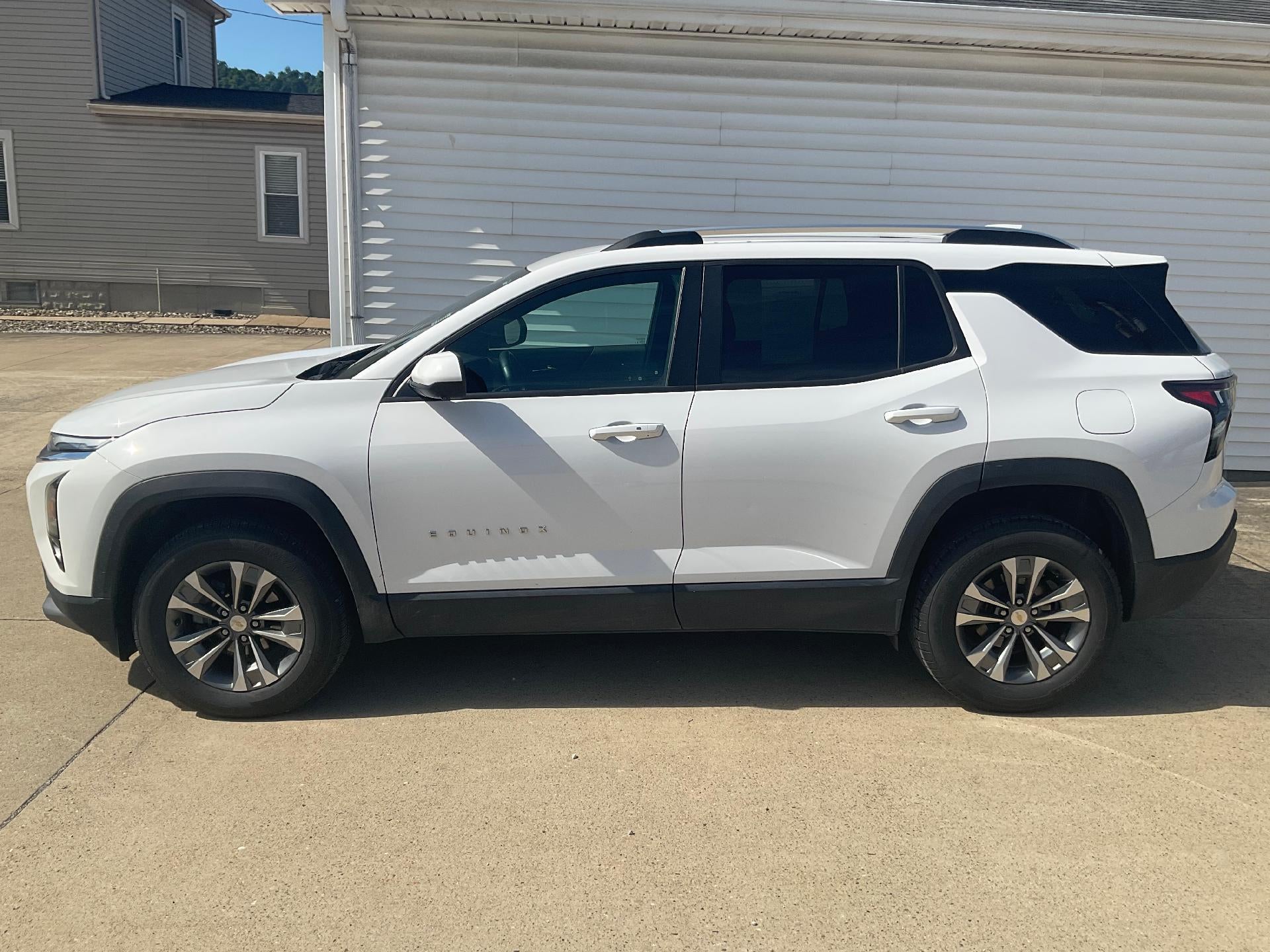 2025 Chevrolet Equinox AWD LT