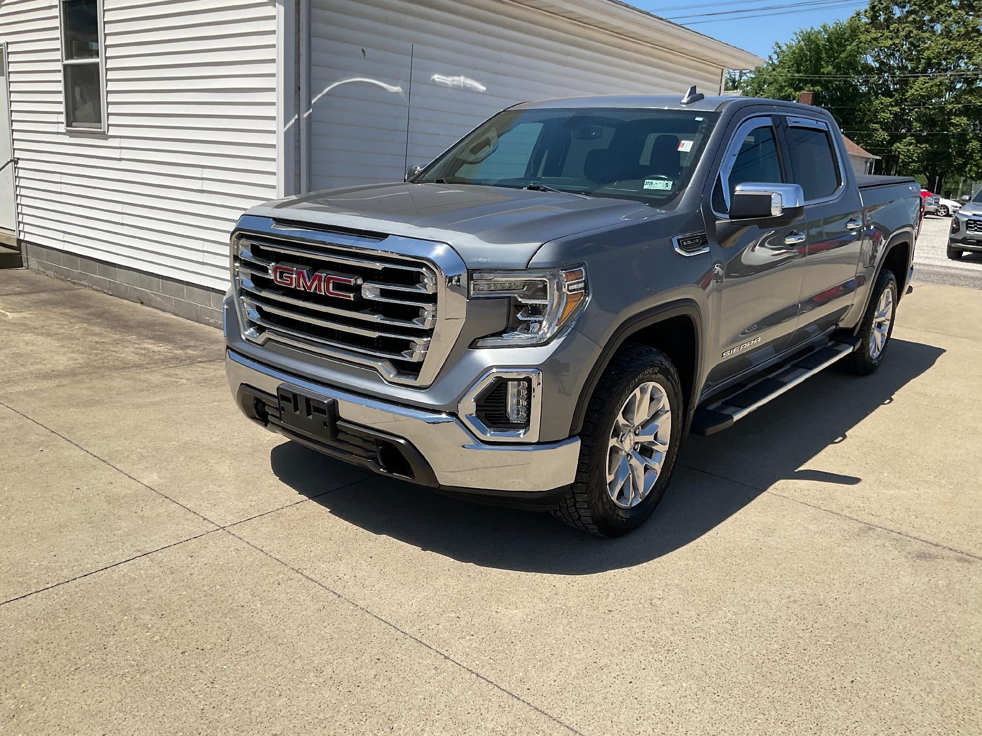2019 GMC Sierra 4WD Crew Cab Short Box SLT's photo