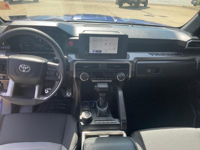 2025 Toyota Tacoma 4WD 4WD SR Double Cab 5' Bed MT (Natl)