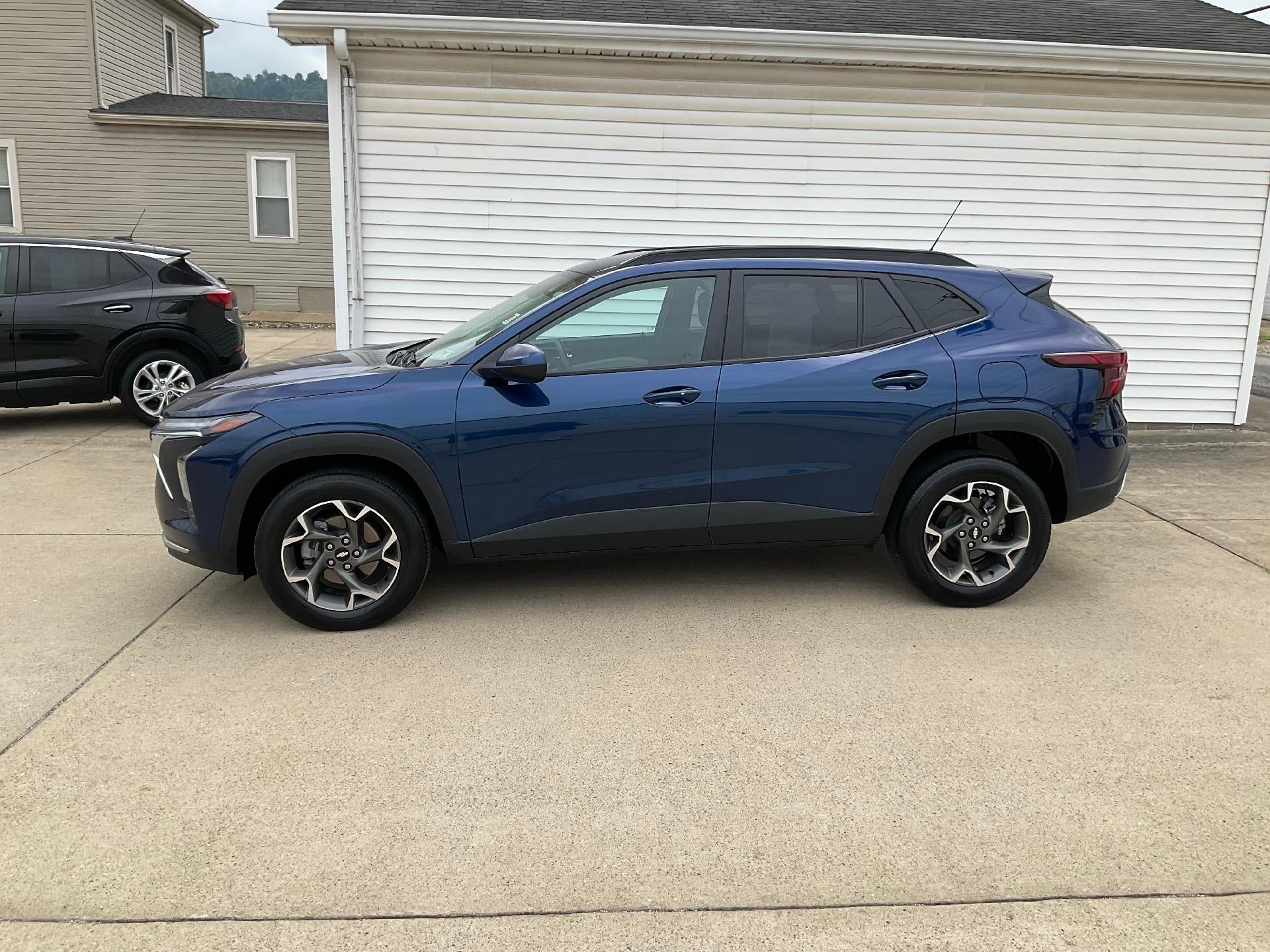 2024 Chevrolet Trax FWD 4dr LT