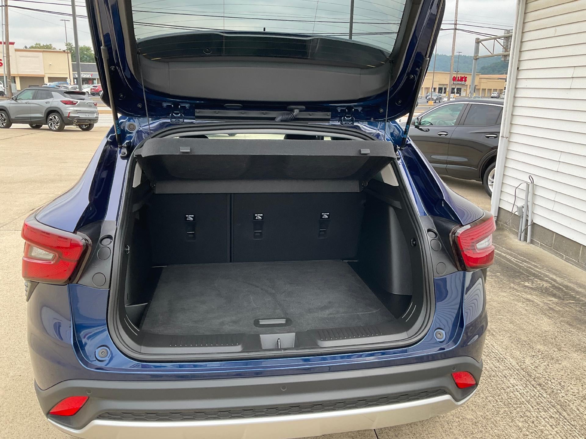 2024 Chevrolet Trax FWD 4dr LT