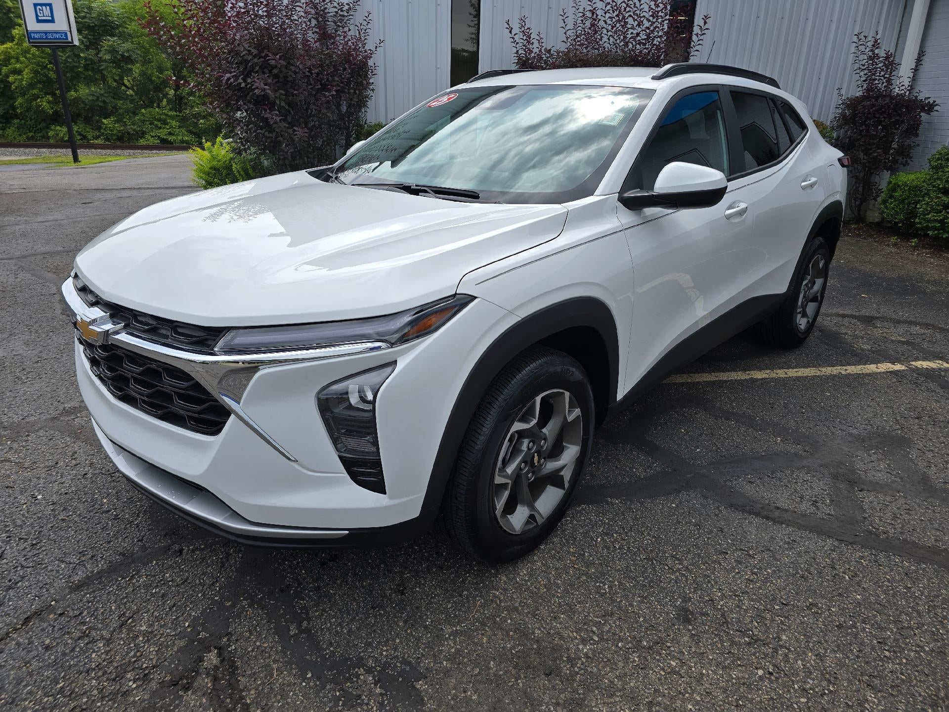 2025 Chevrolet Trax FWD 4dr LT