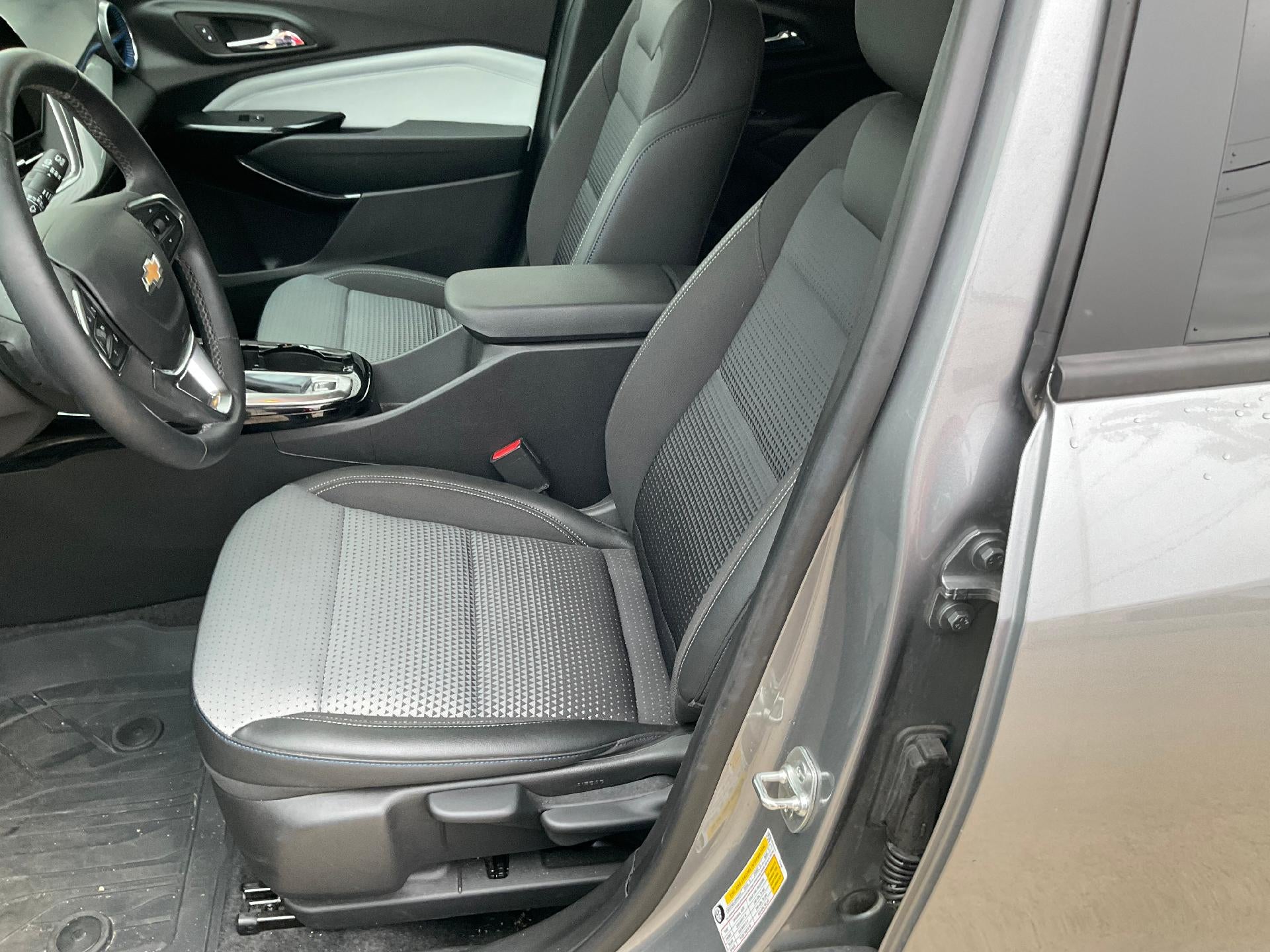 2025 Chevrolet Trax FWD 4dr LT