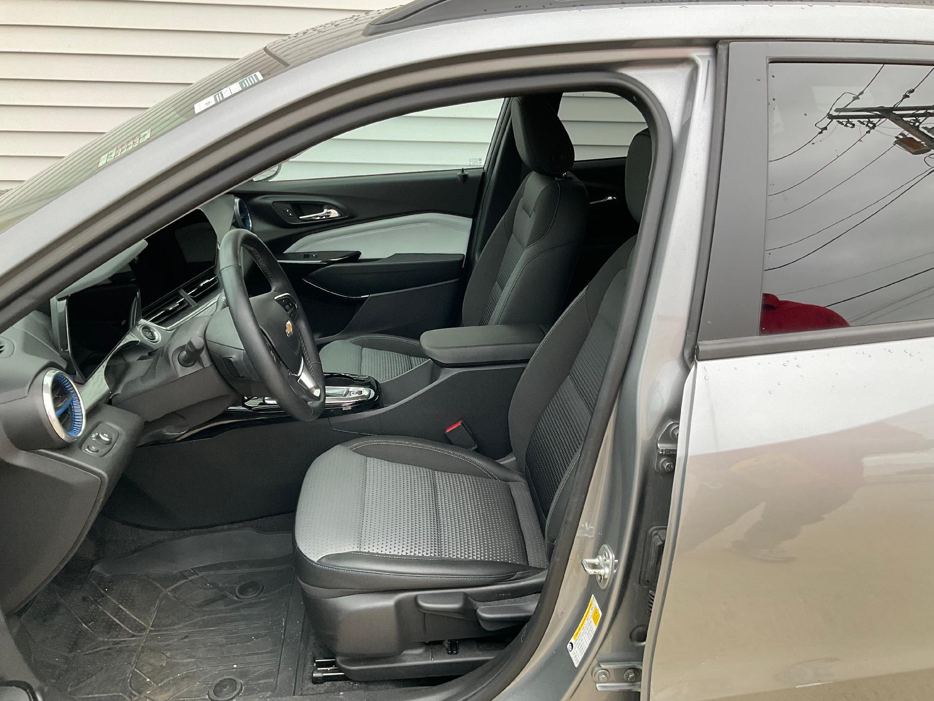 2025 Chevrolet Trax FWD 4dr LT