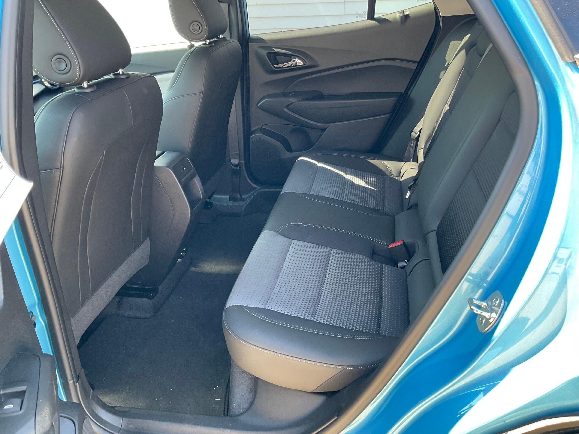 2025 Chevrolet Trax FWD 4dr LT
