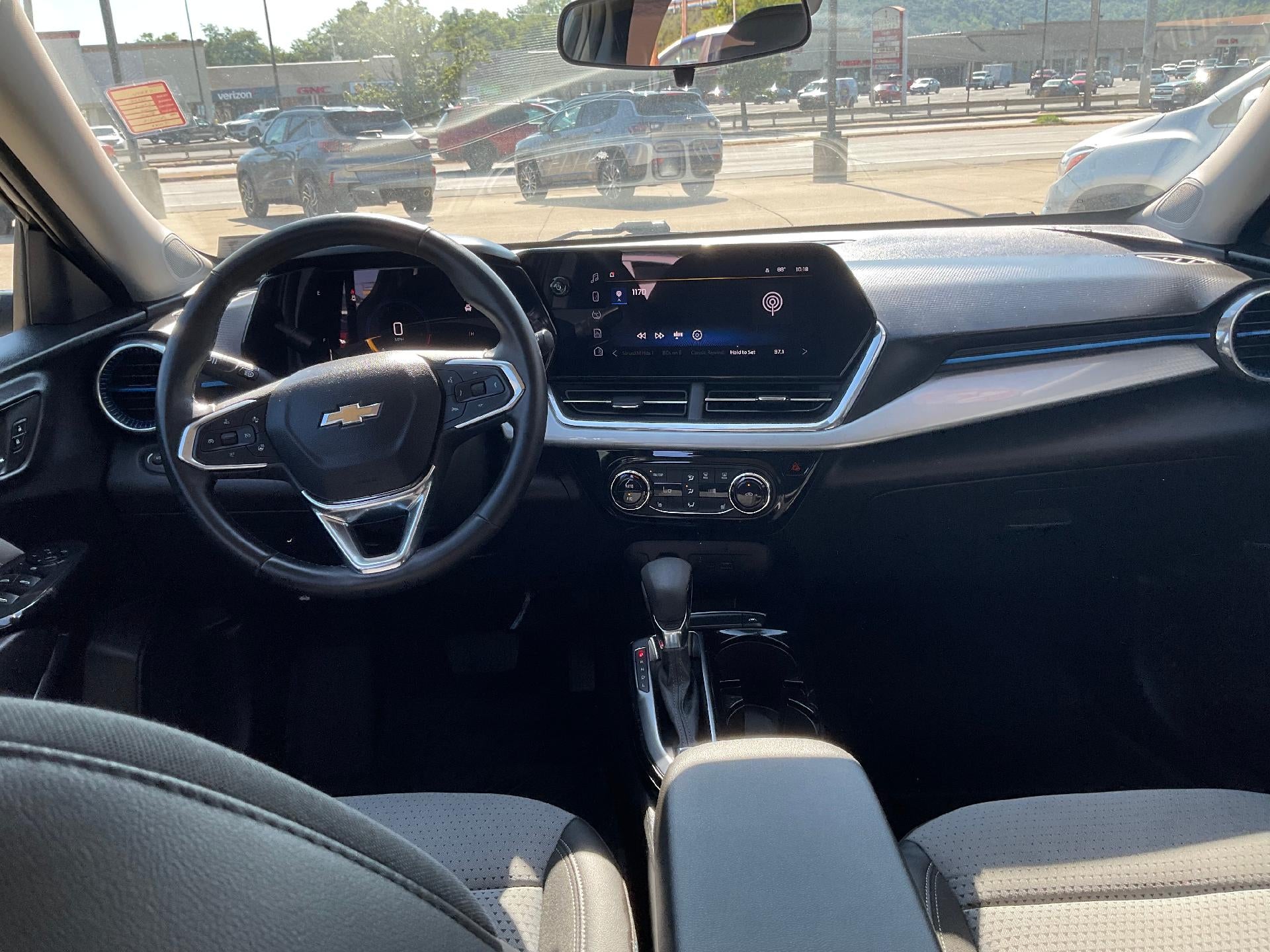2025 Chevrolet Trax FWD 4dr LT