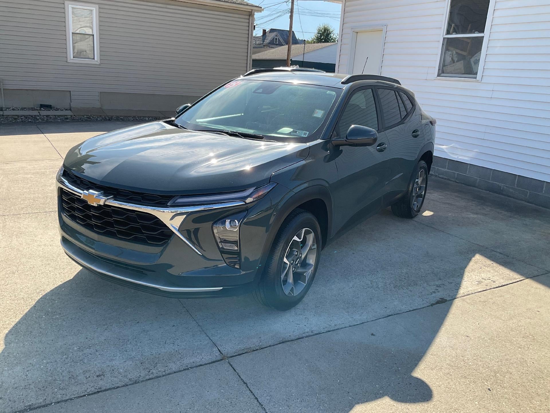 2025 Chevrolet Trax FWD 4dr LT